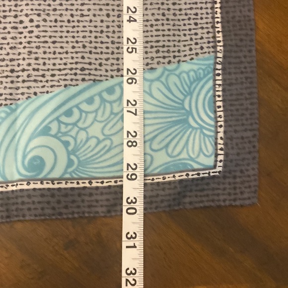 scarf vintage blue gray design nwot 100% polyester - Picture 5 of 5